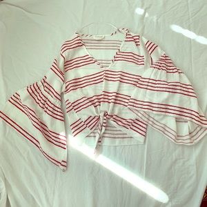 Front tie v neck shirt